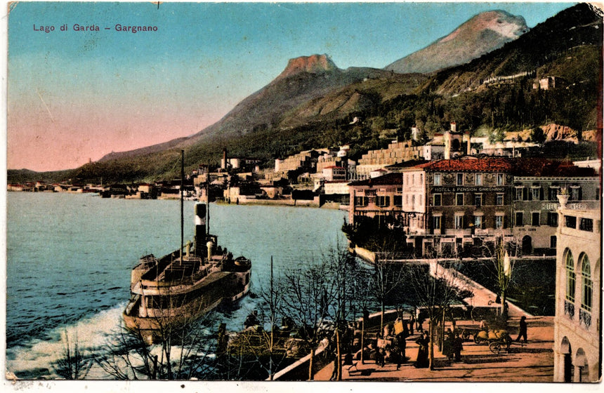 Cartolina antica Gargnano Garda piriscafo e hotel Gargnano scritta viag in busta