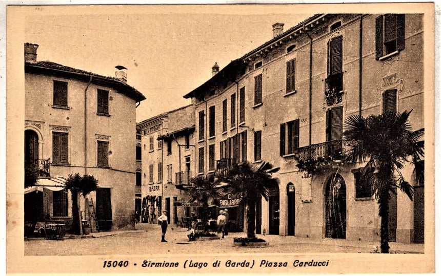 Cartolina antica Sirmione lago di Garda piazza Carducci