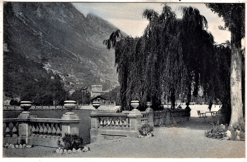 Cartolina antica Riva di Trento nel Garda particolare