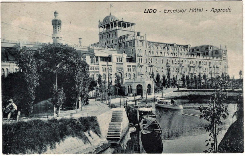 Cartolina antica Venezia Lido Excelsior Hotel approdo spedita a Budapest