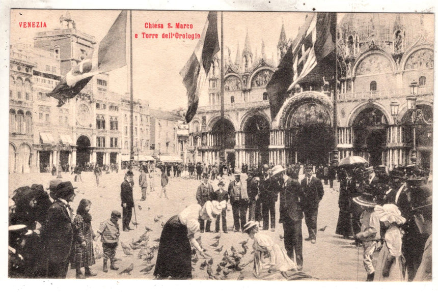 Cartolina antica Venezia piazza San Marco con piccioni