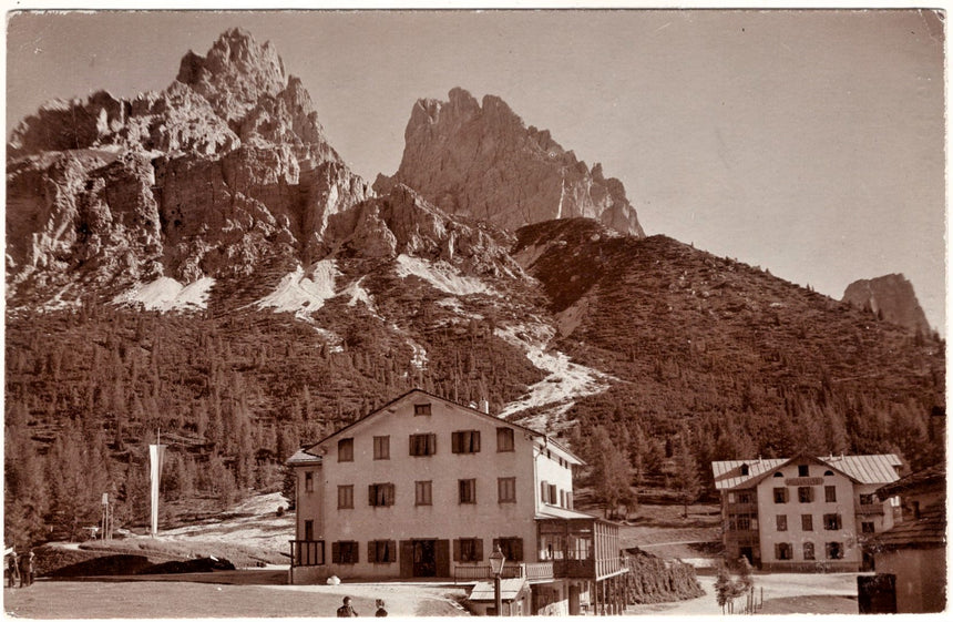 Cartolina antica Cortina Hotel tre Croci spedita con 3 Heller