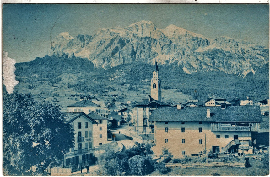 Cartolina antica Cortina con hotel Vittoria