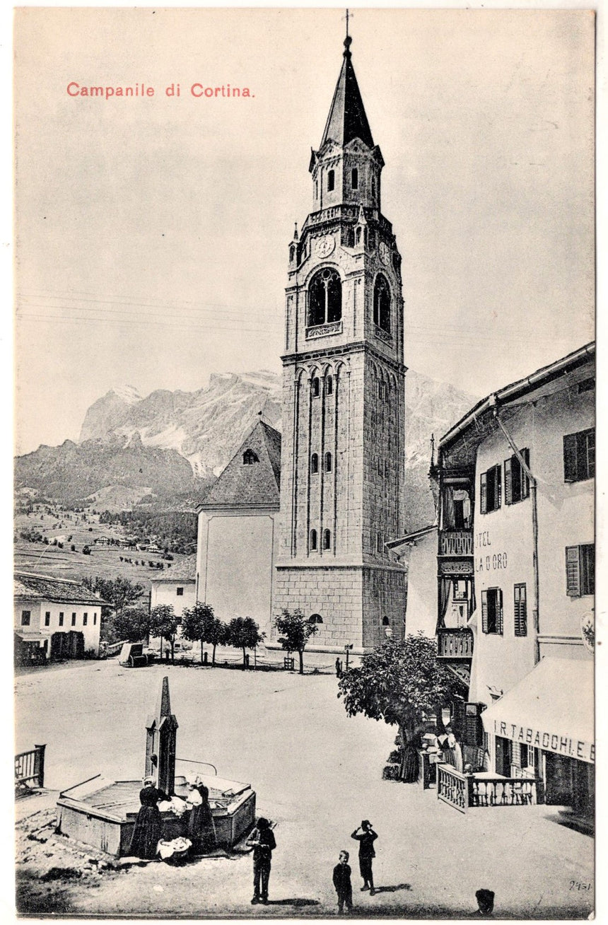 Cartolina antica Cortina piazza e campanile con hotel la d oro
