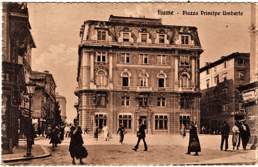 Cartolina antica Fiume piazza principe Umberto