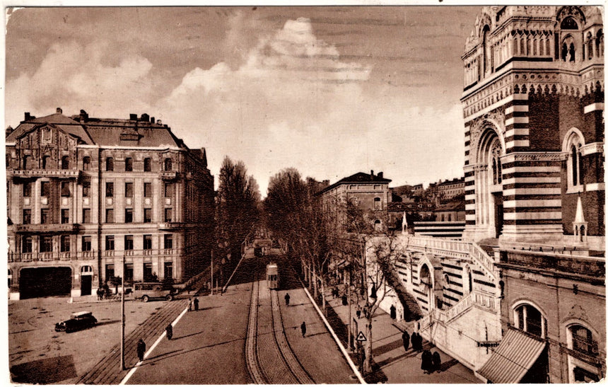 Cartolina antica Fiume viale delle camicie nere