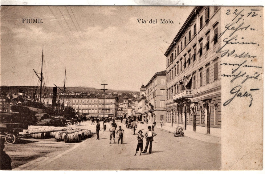 Cartolina antica Fiume via del molo