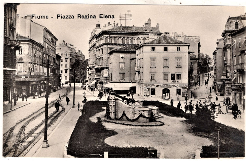 Cartolina antica Fiume piazza Reg.Elena grandi mag. Riviera