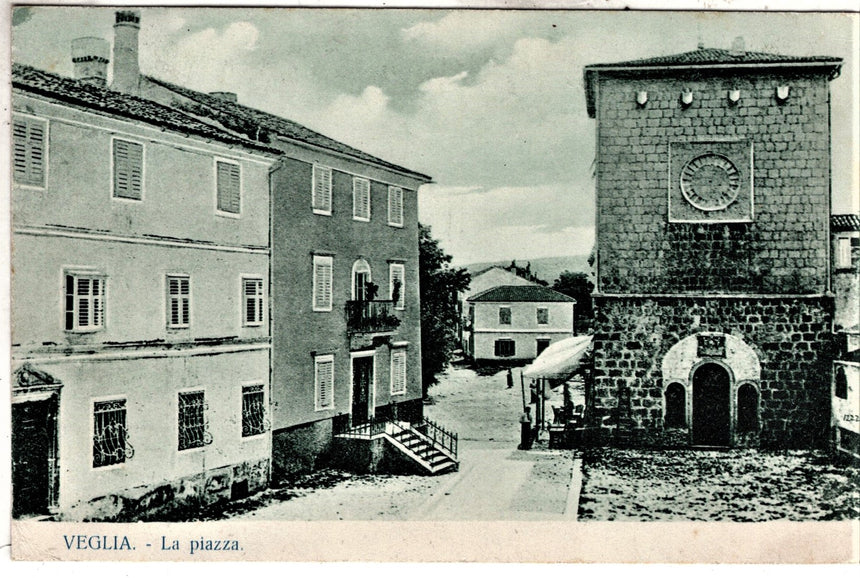 Cartolina antica Veglia Croazia la piazza