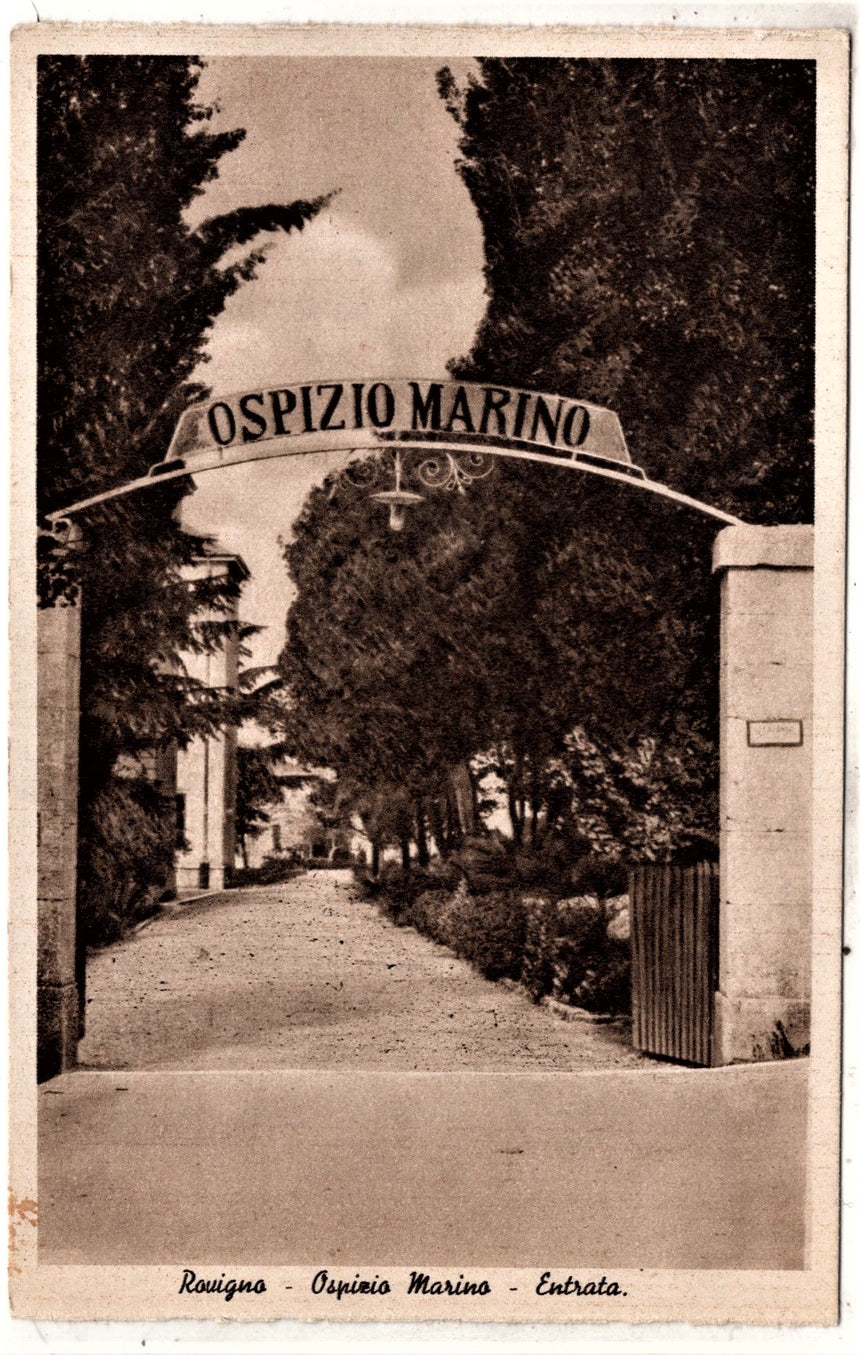 Cartolina antica Rovigno entrata ospizio Marino Croazia