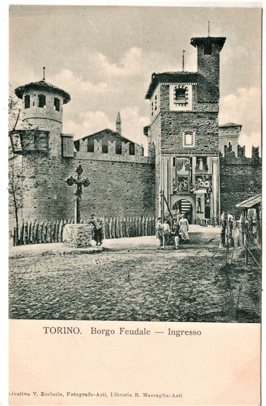 Cartolina antica Torino borgo feudale ingresso