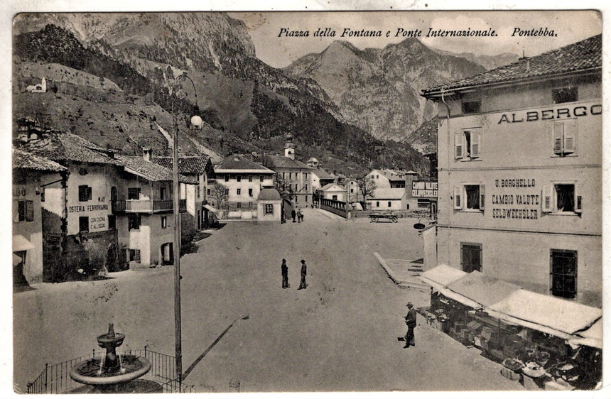 Cartolina antica Pontebba piazza della Fontana