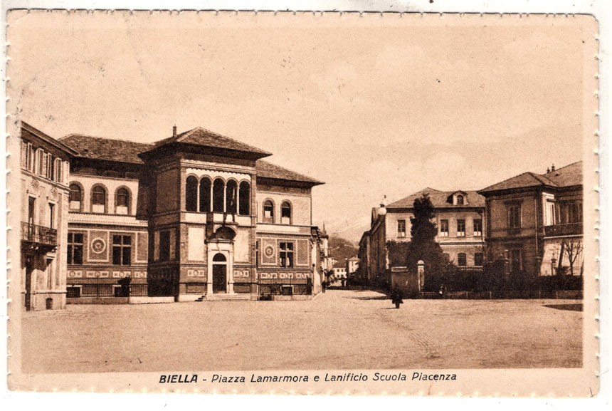 Cartolina antica Biella piazza Lamarmora e lanificio scuola Piacenza