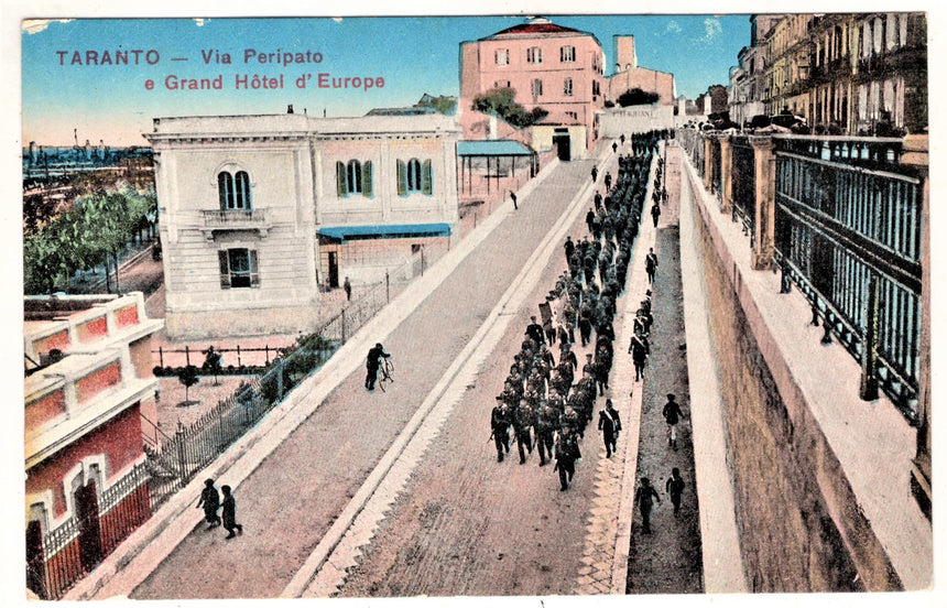 Cartolina antica Taranto via Peripato e Hotel Europa