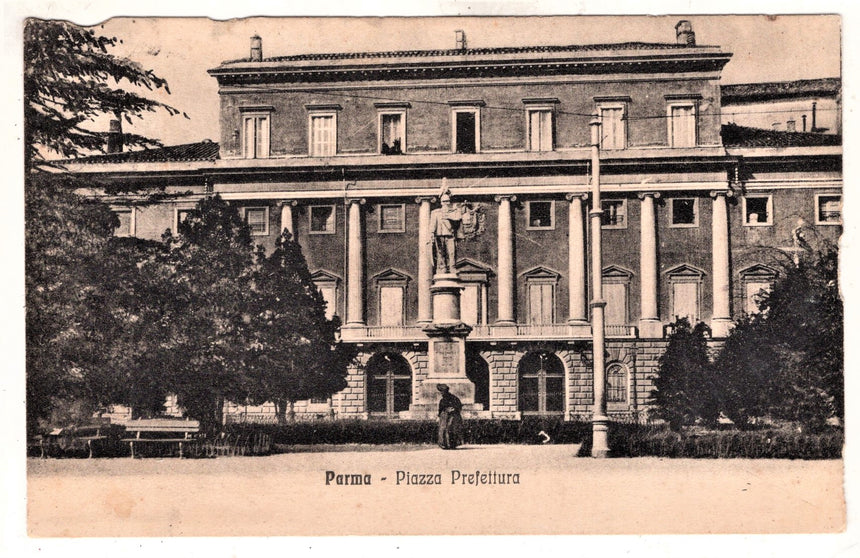 Cartolina antica Parma piazza Prefettura