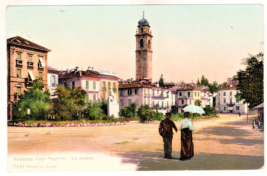 Cartolina antica Pallanza Lago Maggiore la piazza