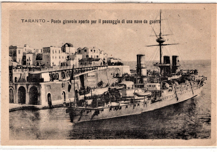 Cartolina antica Taranto passaggio di nave da guerra al ponte girevole