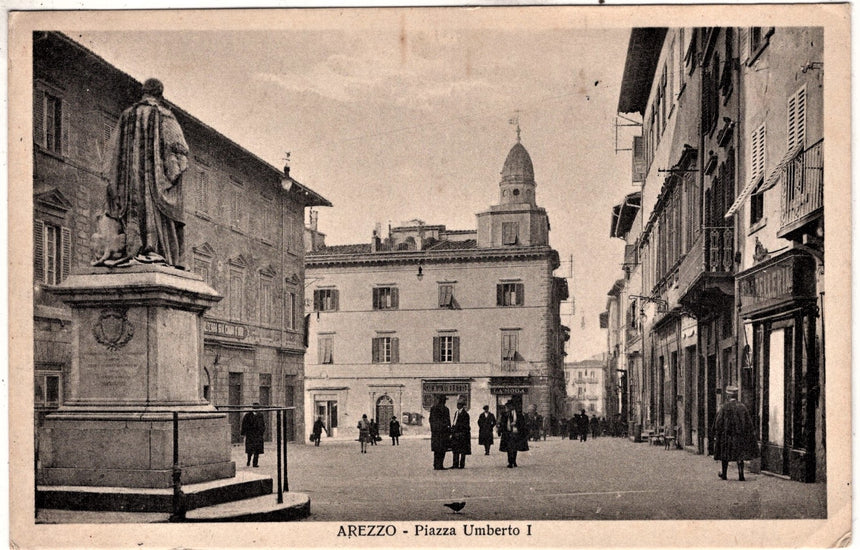 Cartolina antica Arezzo piazza Umberto I