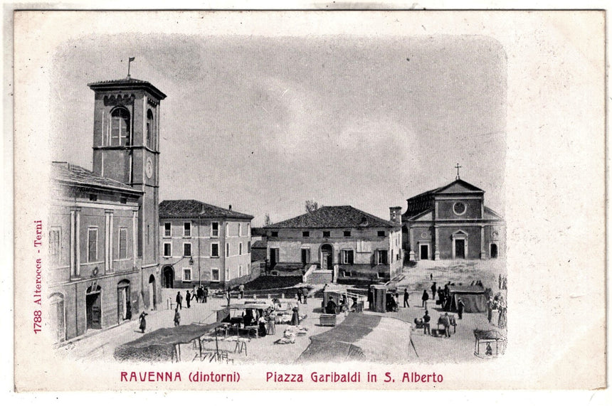 Cartolina antica Ravenna piazza Garibaldi in San Alberto