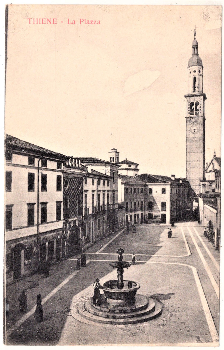 Cartolina antica Thiene la piazza