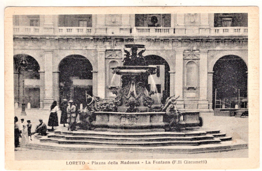 Cartolina antica Loreto Piazza della Madonna la fontana