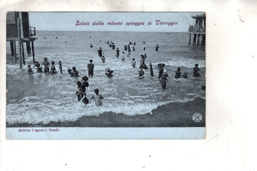 Cartolina antica Viareggio bagnanti in spiaggia Lucca