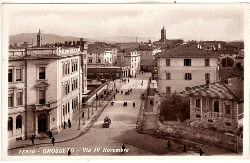 Cartolina antica Grosseto via IV novembre