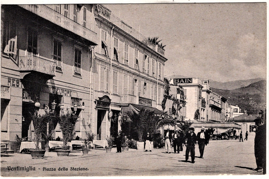 Cartolina antica Ventimiglia piazza stazione