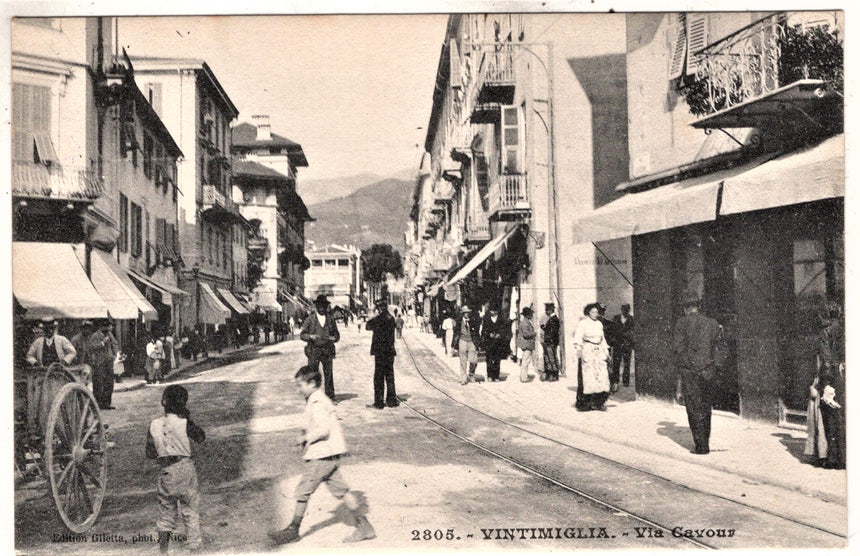 Cartolina antica Ventimiglia via Cavour