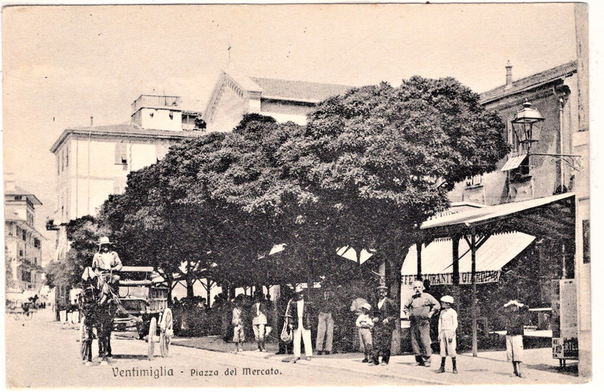 Cartolina antica Ventimiglia piazza del mercato