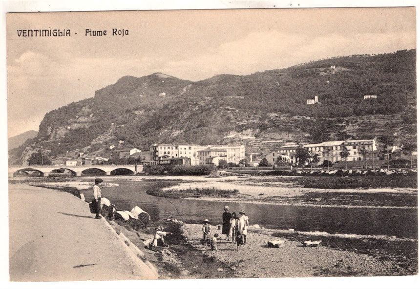 Cartolina antica Ventimiglia città antica e lavandaie al fiume Roja