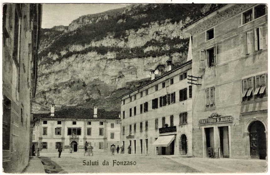 Cartolina antica Fonzaso la piazza trattoria ceffè s. Marco