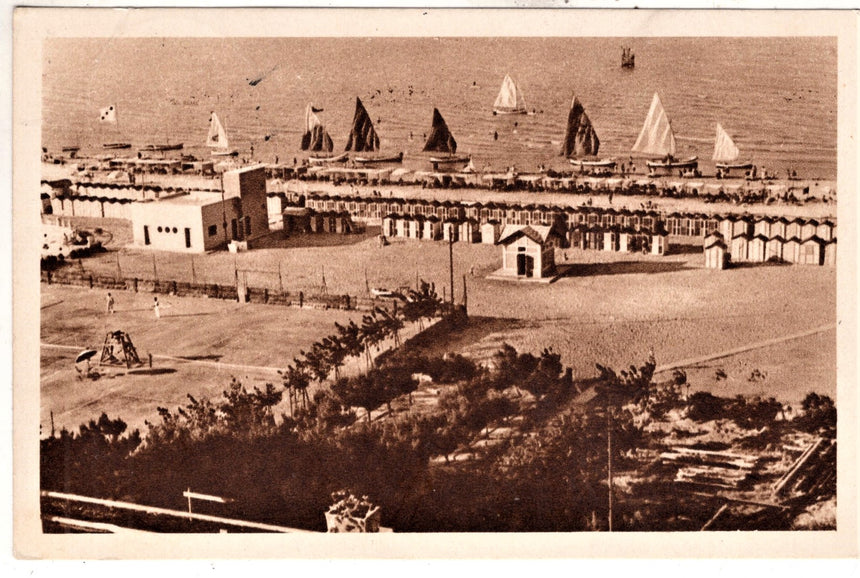 Cartolina antica Riccione il centro balneare