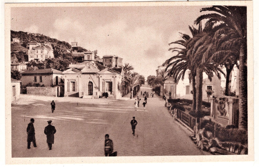 Cartolina antica Imperia piazza Calvi e via Genova