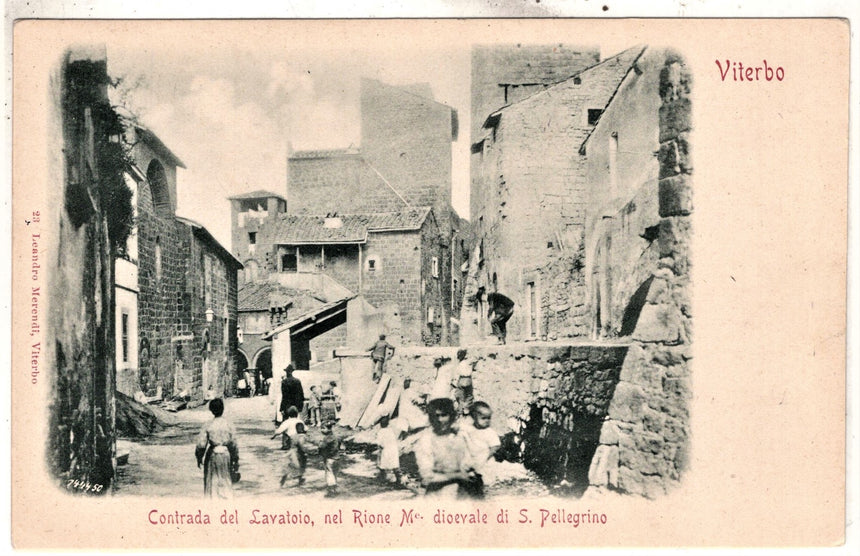 Cartolina antica Viterbo contrada del lavatoio nel rione medioevale fontana di Piani Scarano