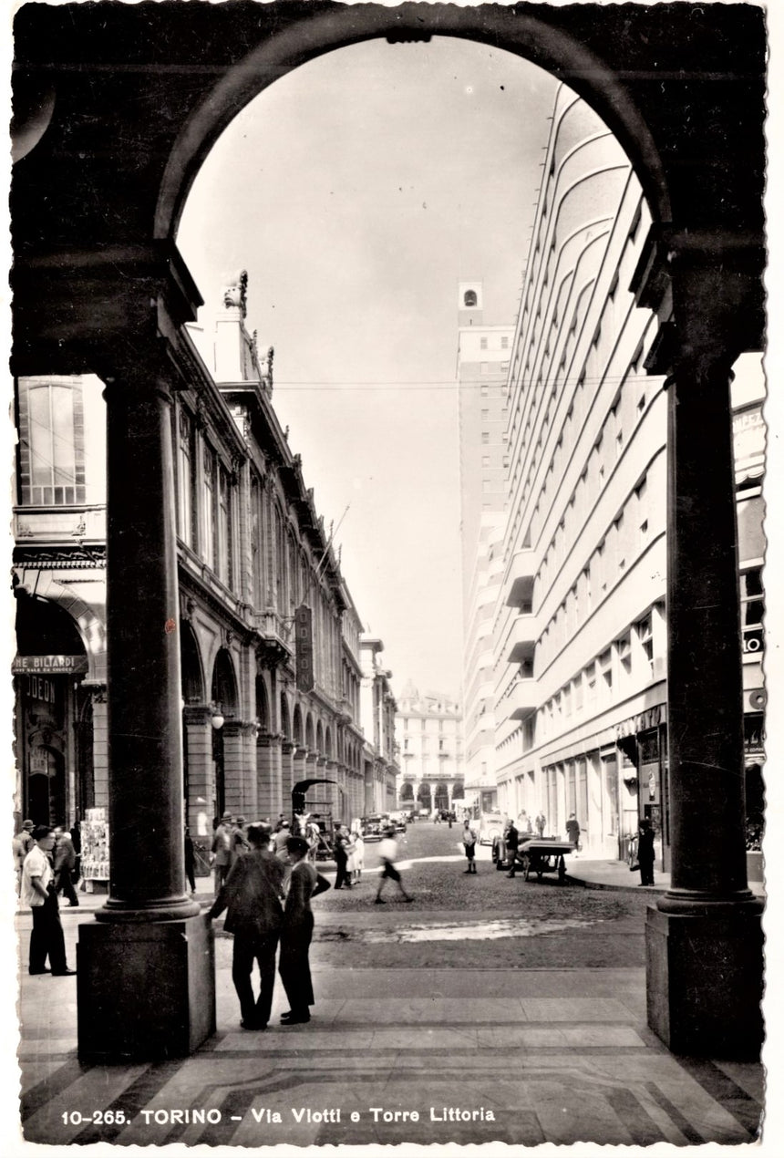 Cartolina antica Torino via Viotti e torre Littoria