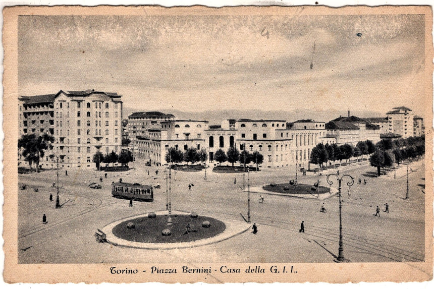 Cartolina antica Torino piazza Berninini e casa Gil