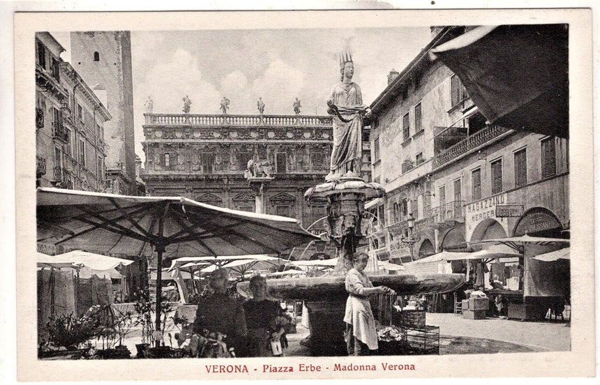 Verona piazza Erbe Madonna