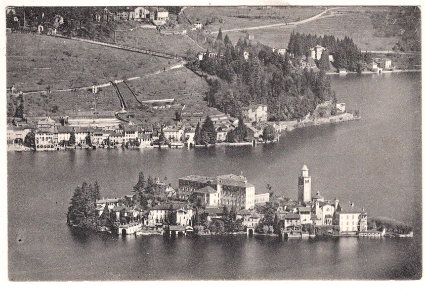 Orta panorama e isola di San Giulio Novara