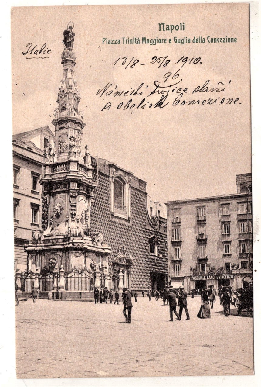 Napoli piazza Trinita e negozio Pasquale Landi