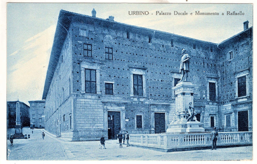 Urbino palazzo Ducale e mon. a Raffaello