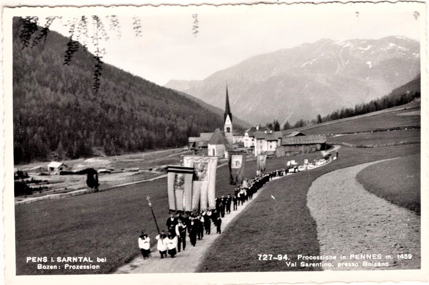 Sudtirol Alto Adige Val Sarentino processione in Pennes