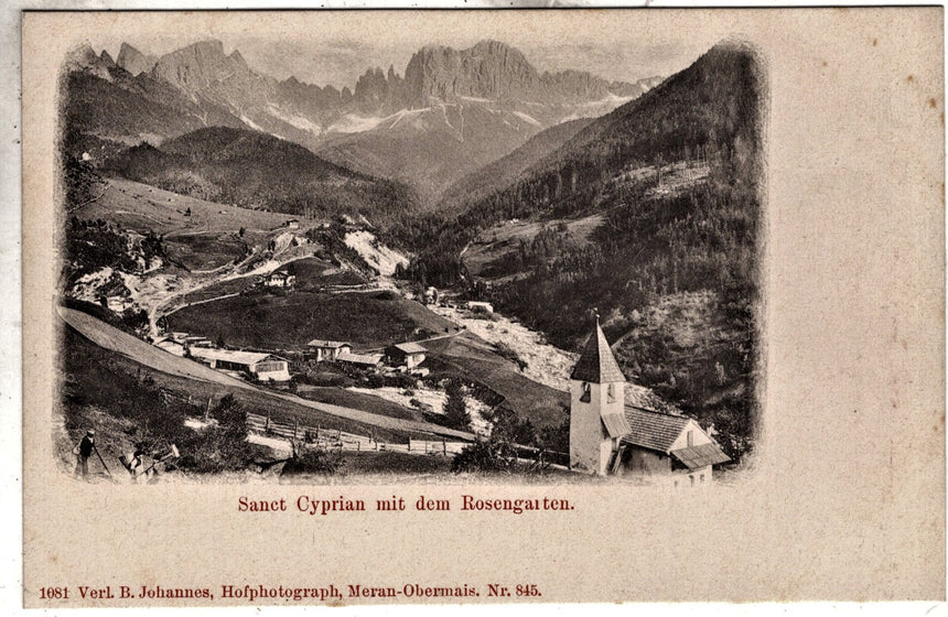 Sudtirol Alto Adige Sanet Cyprian mit dem Rosen garten