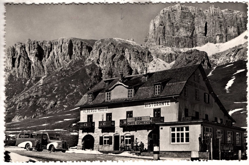 Sudtirol Alto Adige Dolomiti passo Pordoi Albergo Maria con Corriera