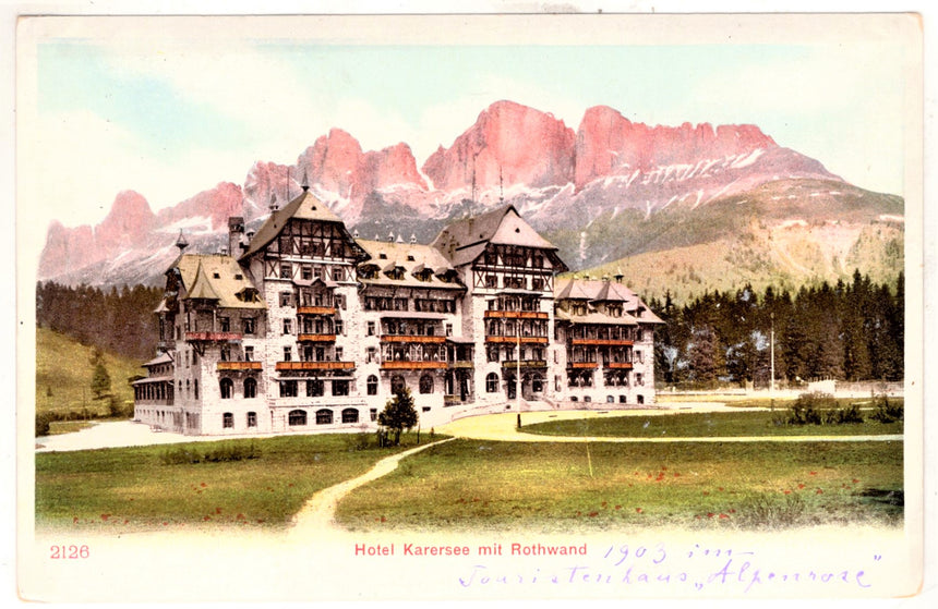 Sudtirol Alto Adige Hotel Carezza Karerpasshotel gegen Latemar