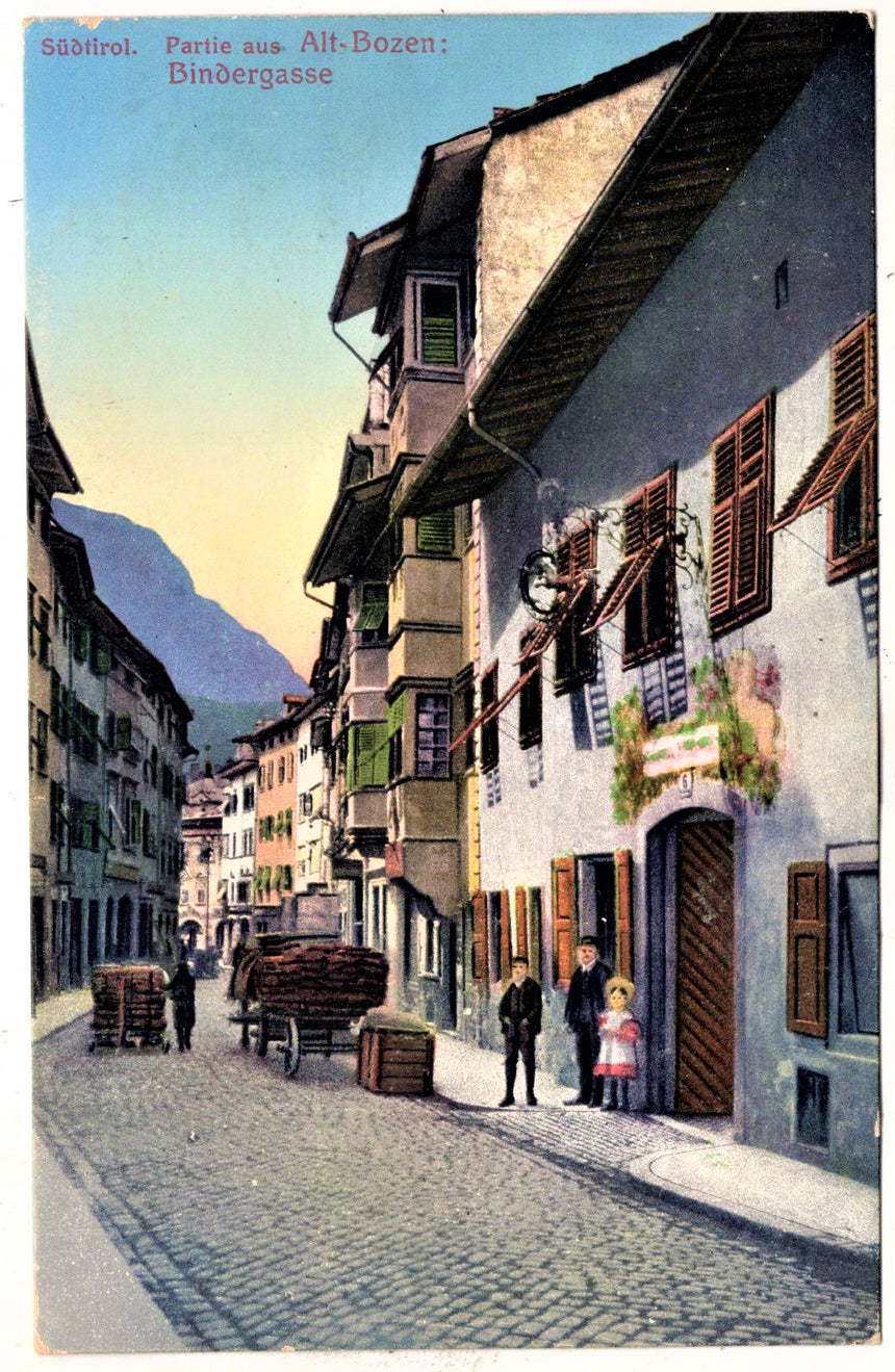 Cartolina Sudtirol Alto Adige Bolzano Bozen via Bottai | Collezionissimo. Cartolina firmata e viaggiata