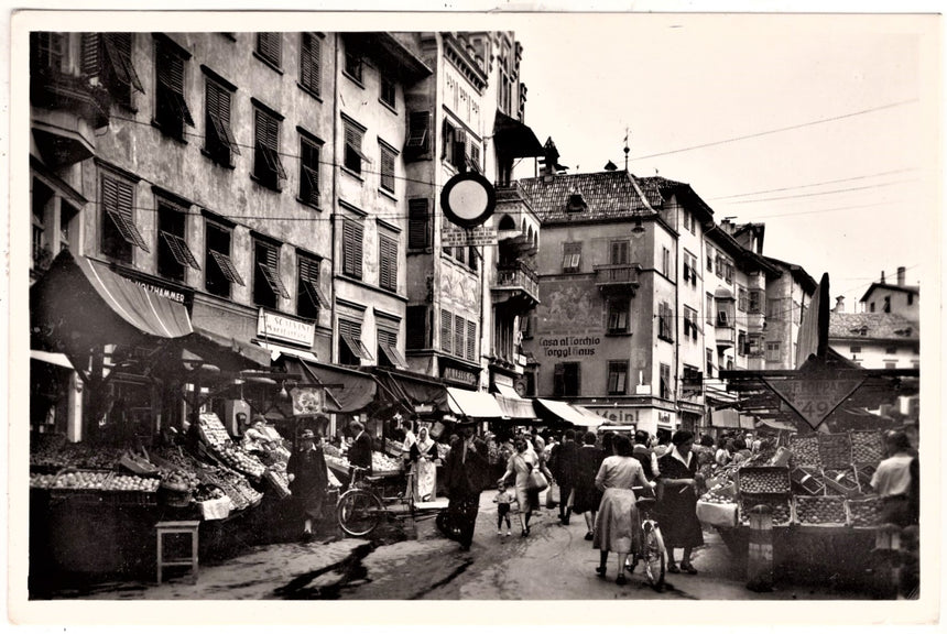 Cartolina Sudtirol Alto Adige Bolzano Bozen Obstmarkt Bolzano piazza Erbe | Collezionissimo