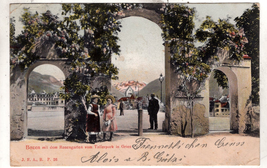 Cartolina Sudtirio Alto Adige Bolzano Bozen Monumento con i glicini in piazza Vittoria | Collezionissimo