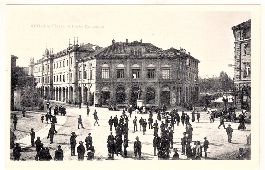 Cartolina Acqui piazza Vitt.Eman. | Collezionissimo