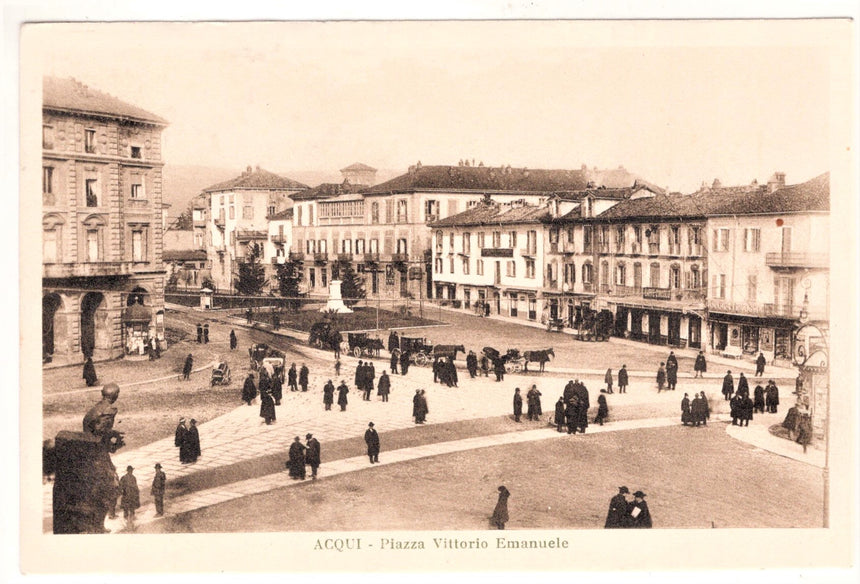 Cartolina Acqui piazza V.Emanuele | Collezionissimo